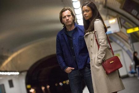 Ewan McGregor und Naomie Harris in 