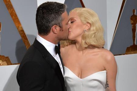 Noch so verliebt bei der Oscar-Verleihung im Februar: Lady Gaga und Taylor Kinney