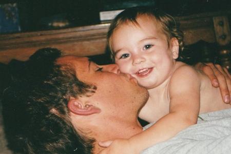 Für sie sind Fotos alles, was ihr von ihrem Vater geblieben ist. Paul Walker verstarb vor zwei Jahren bei einem tragischen A...