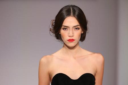 Auf der New York Fashion Week für Frühling 2016 erstrahlten die Lippen der Models in knalligem Rot.