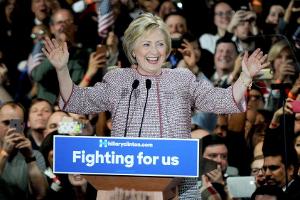 Hillary Clinton: Fashion-Nachhilfe von Anna Wintour