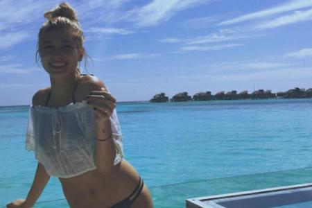 Lust auf Meer: Hailey Baldwin liebt das Sonnenbaden