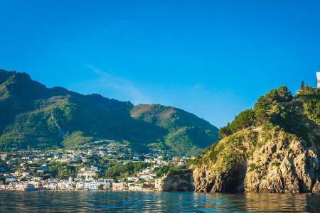 Ischia, Italien (Platz 3): Im Golf von Neapel kam es vor ungefähr 80.000 Jahren zu einem der stärksten Vulkanausbrüche der v...