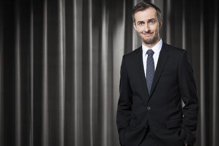 Jan Böhmermann reagierte auf Twitter mit Humor auf die falsche Sendung von Jan Böhmermann reagierte auf Twitter mit Humor auf die falsche Sendung von