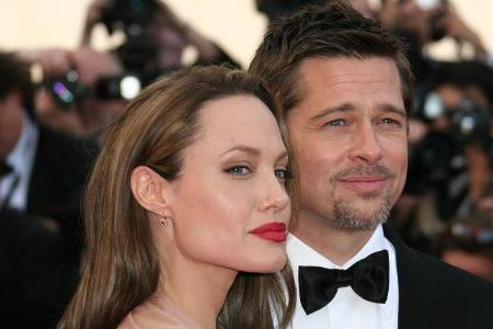 Es ist das Ende einer Ära: Angelina Jolie hat völlig überraschend die Scheidung von Brad Pitt eingereicht. Brangelina ist da...