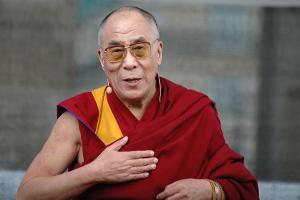 Selbst der Dalai Lama hat eine Meinung zur Brangelina-Scheidung