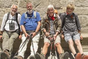 "Old Guys On Tour": TV-Veteranen pilgern auf dem Jakobsweg