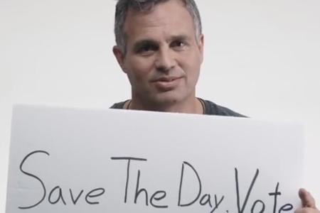 Für eine hohe Wahlbeteiligung lässt Mark Ruffalo die Hosen fallen