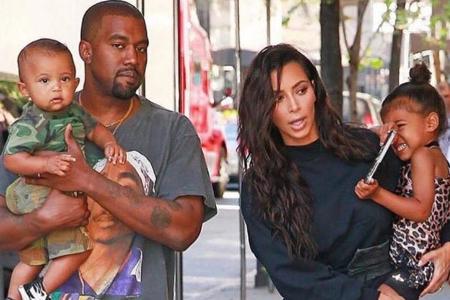Kim Kardashian und Kanye West samt Söhnchen Saint und Tochter North Kim Kardashian und Kanye West samt Söhnchen Saint und Tochter North