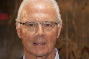 Franz Beckenbauer: Wie die Lichtgestalt ins Zwielicht geriet