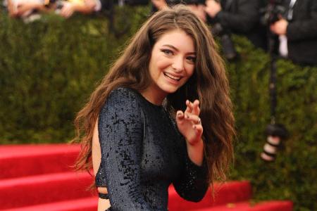 Ebenfalls musikalisch dick im Geschäft ist Lorde (2,8 Millionen Fans auf Instagram). Auch diese 18-Jährige hat Taylor Swift ...