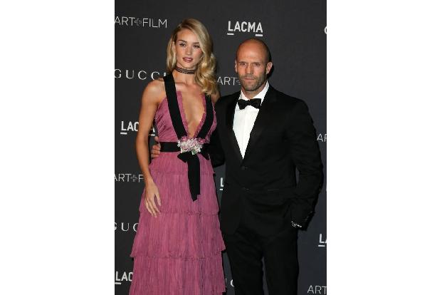 ...Rosie Huntington-Whiteley neben ihrem Mann Jason Statham. Auch hier wieder ein ähnlicher Farbton wie bei Salma, doch das ...