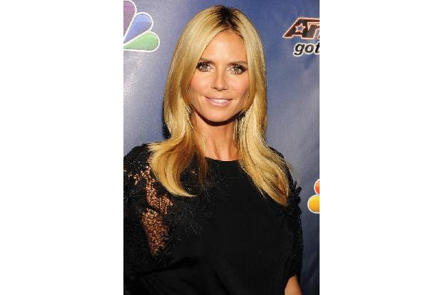 Mit Heidi Klum sollte man es sich nicht unbedingt verscherzen. Das deutsche Model muss sich momentan mit unschönen Beleidigu...