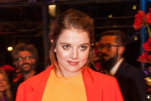 Jella Haase macht sich nackt, wenn es der Story dient