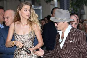 Amber Heard und Johnny Depp: Der Rosenkrieg ist offiziell vorbei!