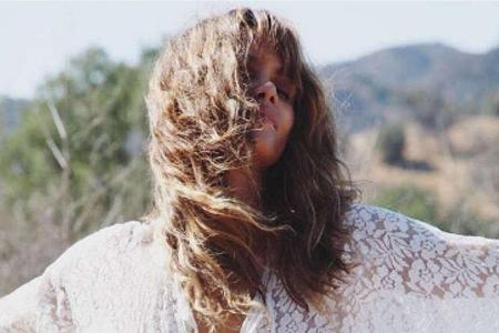 Halle Berry hat kein Problem damit, 50 zu sein Halle Berry hat kein Problem damit, 50 zu sein