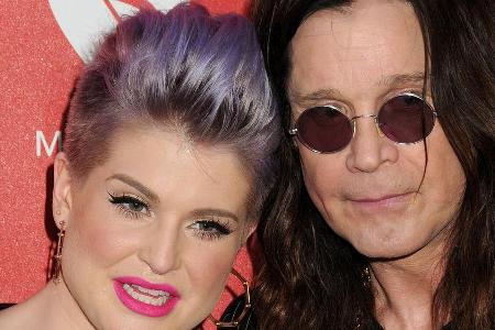 Kelly und ihr Vater Ozzy Osbourne bei einem gemeinsamen Auftritt in Los Angeles Kelly und ihr Vater Ozzy Osbourne bei einem gemeinsamen Auftritt in Los Angeles
