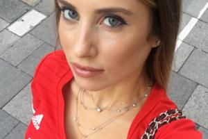 Cathy Hummels: So gut steht ihr das Bayern-Trikot