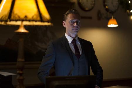 Die Vergangenheit holt Jonathan Pine (Tom Hiddleston) immer wieder ein