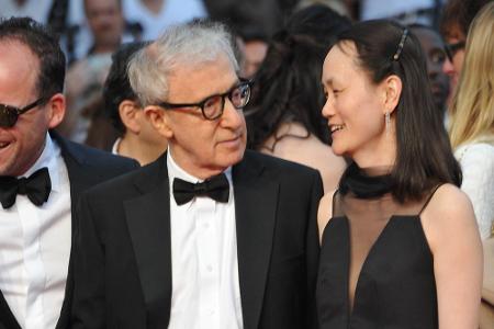 Brisant an der Ehe zwischen Woody Allen (80) und seiner 35 Jahre jüngeren Frau Soon-Yi Previn (45): Sie ist die Adoptivtocht...