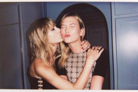 Auch mit Karlie Kloss ist Taylor Swift gut befreundet