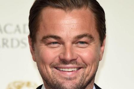 Leonardo DiCaprio zog bei der SAG-Award-Verleihung die Blicke auf sich, als er eine E-Zigarette dampfte