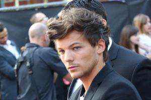 Louis Tomlinson: So rührend war sein Auftritt nach dem Tod der Mutter