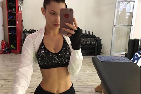 Neu-Engel Bella Hadid läuft zum ersten Mal für Victoria's Secret. Wie ihre Kolleginnen absolvierte auch sie ein extrem harte...