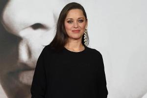 Marion Cotillard: "Die Liebesszene mit Brad Pitt war merkwürdig"