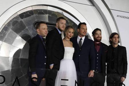 Dan Reynolds (2.v.l.) und die Imagine Dragons bei der Dan Reynolds (2.v.l.) und die Imagine Dragons bei der
