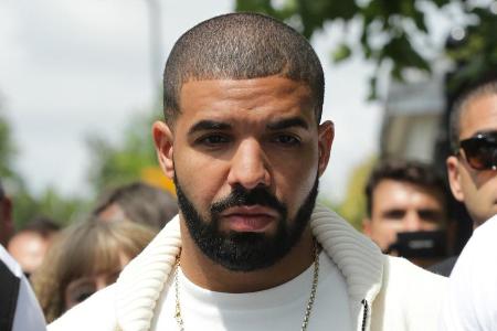 Drake ist momentan Single. Ein neues Objekt der Begierde hat er aber offenbar schon ins Auge gefasst