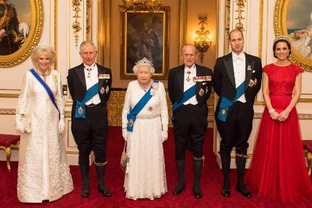 The Royal Family mit ihren Erbstücken