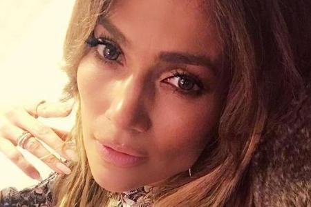 Pünktlich zum Weihnachtsfest gewährt J.Lo süße Einblicke in ihr Familienleben Pünktlich zum Weihnachtsfest gewährt J.Lo süße Einblicke in ihr Familienleben