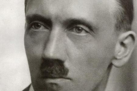 Porträt des jungen Adolf Hitler im Jahr 1919