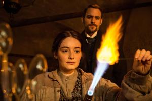 "Die Glasbläserin": Diese Stars mischen beim Weihnachtsfilm mit
