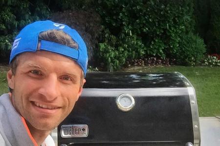 Der Ur-Bayer Thomas Müller kratzt langsam aber sicher an der 10 Millionen-Marke bei Facebook. Noch steht der Bayern-Stürmer ...