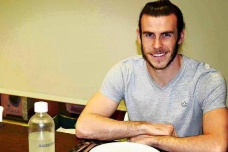 Kommen wir zu den Medaillen-Rängen: Bronze räumt der walisische Superstar Gareth Bale ab. Der Rechtsaußen von Real Madrid ve...
