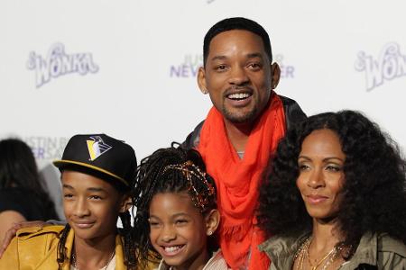 Mega-Star Will Smith stand mit seinem Sohn Jaden bereits mehrmals vor der Kamera. Auch mit seiner Frau Jada Pinkett Smith dr...