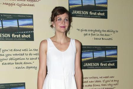 Vielleicht etwas weniger bekannt, aber genauso erfolgreich ist seine Schwester Maggie Gyllenhaal. Die 38-Jährige zeigte ihr ...