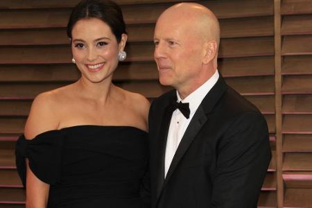 Willis ist inzwischen mit dem 23 Jahre jüngeren britischen Model Emma Heming zusammen. Auch sie haben zwei Töchter.