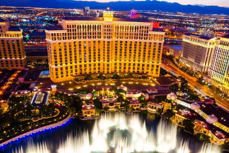 PLATZ 15: Bellagio, Las Vegas: Fast 4.000 Zimmer, eine Casino-Fläche von über einem Hektar und den Charme einer Legende - da...