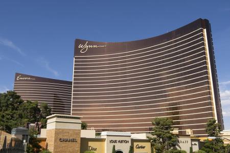 PLATZ 8: Wynn Resort, Las Vegas: Zurück nach Amerika, wo das Wynn seinesgleichen sucht. Golfplatz, Mega-See und Suiten, zu d...