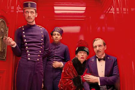 Bei Tilda Swinton hat die Maske ganze Arbeit geleistet. Die Schauspielerin schlüpft in die Rolle einer älteren Frau