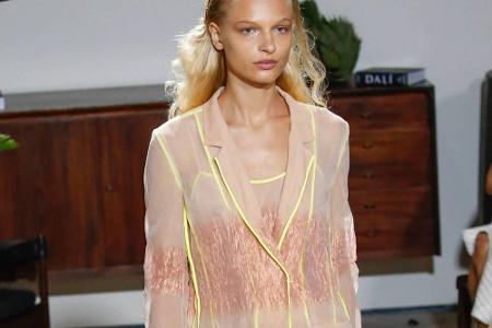 Auch für Designer Jason Wu ist Transparenz DER Trend für den kommenden Frühling.