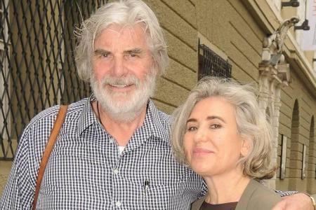 Happy Birthday, Peter Simonischek! Der gebürtige Grazer feiert seinen 70. Geburtstag. Kein Grund, Trübsal zu blasen, denn er...