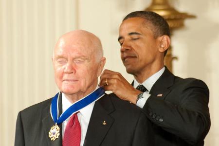 Am 8. Dezember verstarb der ehemalige US-Senator und Astronaut John Glenn mit 95 Jahren.
