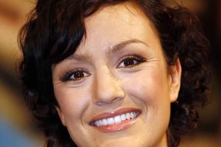 Bereits 2008 kämpfte Miriam Pielhau gegen den Brustkrebs, galt dann aber als geheilt. Im März 2016 gab sie bekannt, 2015 ern...