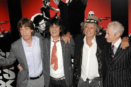 Die Rolling-Stones-Mitglieder v.l.n.r.: Frontmann Mick Jagger, die Gitarristen Ron Wood und Keith Richards sowie Schlagzeuge...