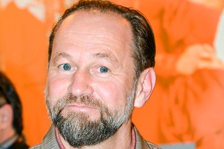 Der eigentliche Intrigenspinner ist Drehbuchautor Uli Brée