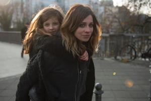 "Mängelexemplar": Depression in Bunt und Glitzer